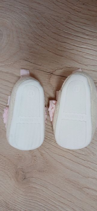 3 чифта Бебешки обувчици 17 и 18 размер. нови