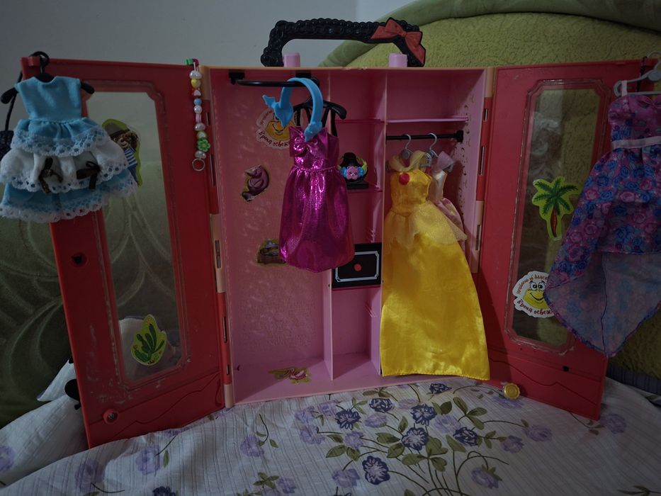 Продам гардероб мечты барби