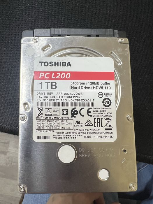 TOSHIBA 1TB 2.5 в хорошем состоянии