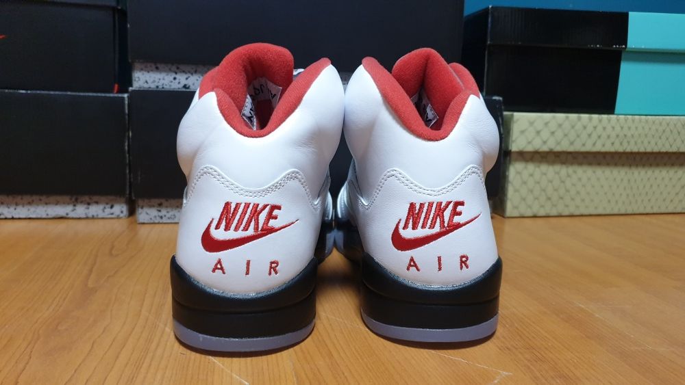 jordan 5 fire red 2020 размери us 13 и us 8.5