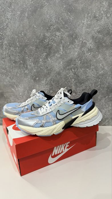 Маратонки на NIKE