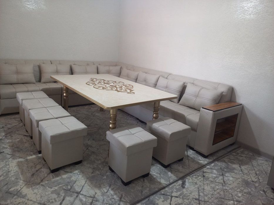 Gostinoy ugalok noviy