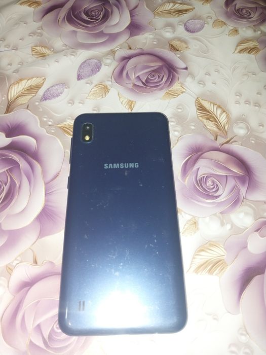 Мобильный телефон