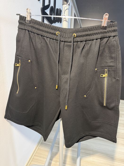 Vând pantaloni LV