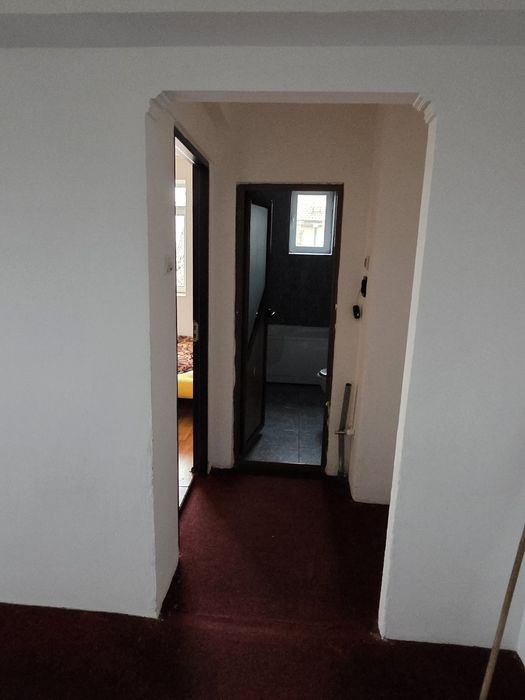 Vând apartament 3 camere