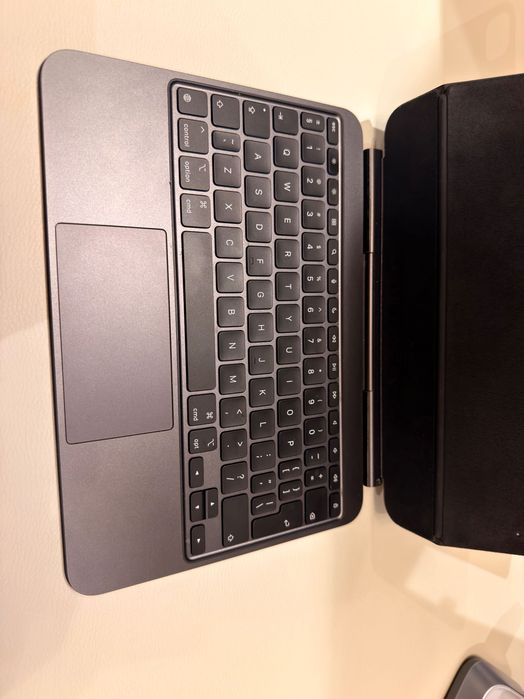 Tastatura Apple Magic iPad Pro 11”