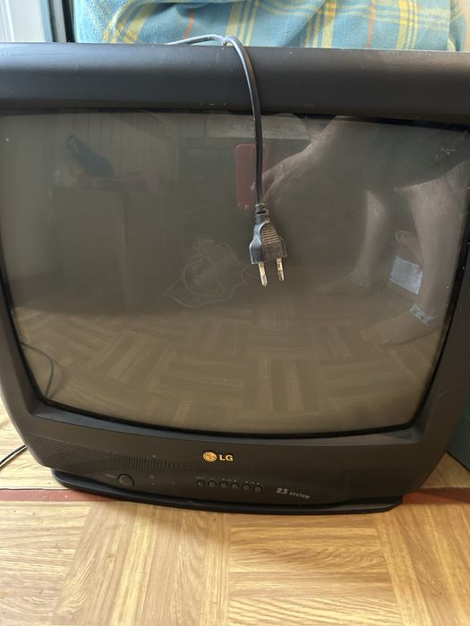 Продается телевизор