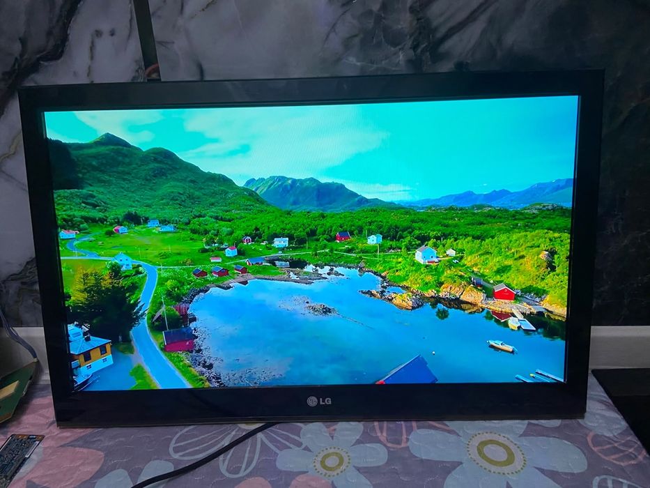 Телевизор LG 32 (82см)