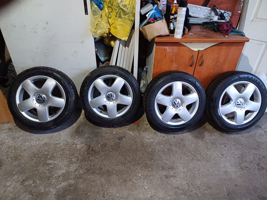 Jante din aliaj cu Anvelope noi 185x55r15 pentru polo sau golf.