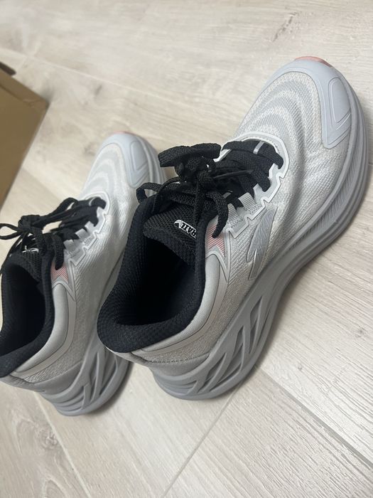 Anta кроссовки 34-35