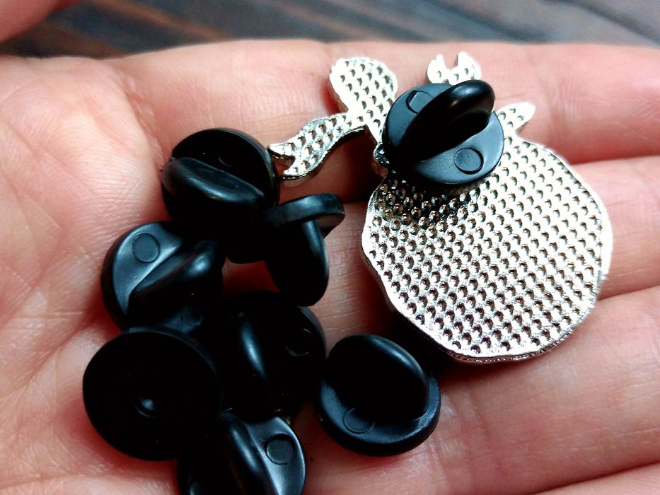 Комлект зайчета сладки метални  Значки Пинчета