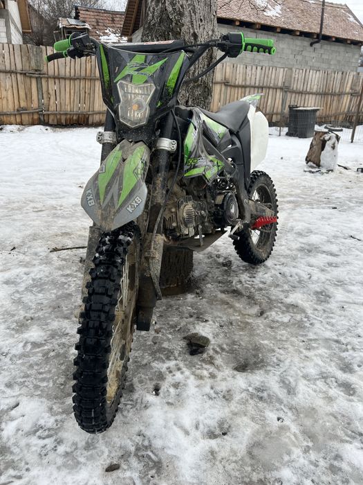 Vand kxd 140cc putin utilizat