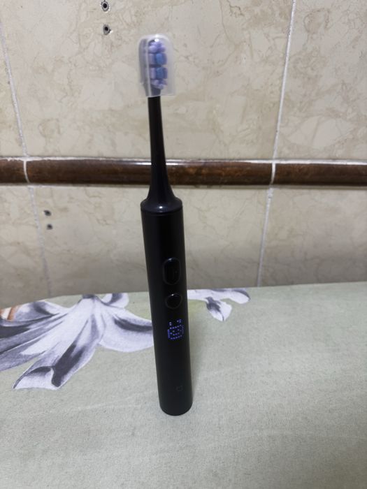 Эликтрическая зубная щетка Xiaomi T700