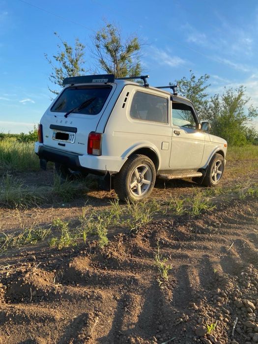 Автомобиль нива Урбан 2019 года
