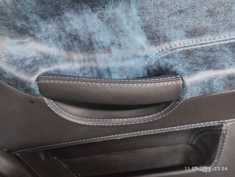 Перетяжка салона авто