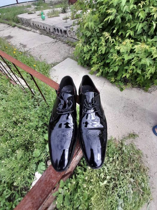 Продам мужскую обувь