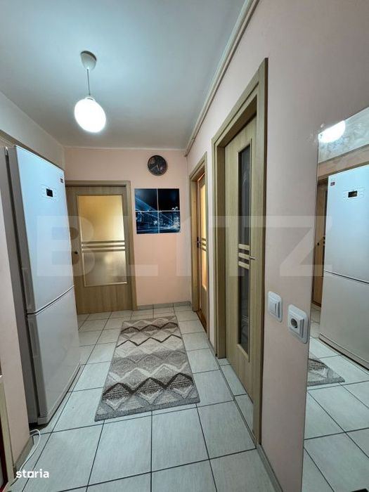 Apartament 2 camere, decomandat, parcare, zona Porii