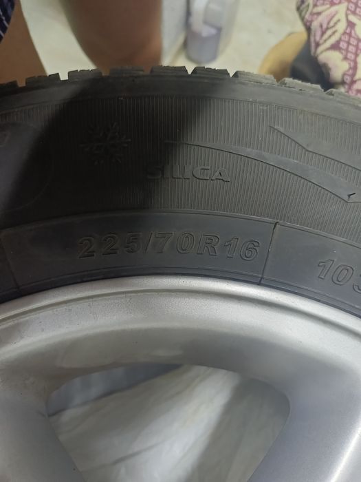 Срочно продам шины