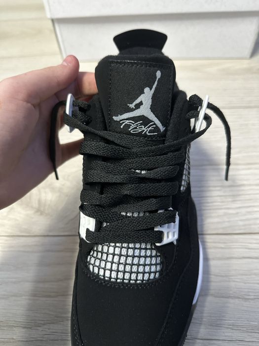 jordan 4 white thunder 40