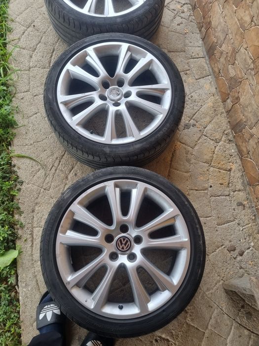 Vând Jante 225/40/R18