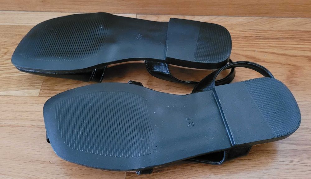 Нови дамски сандали Capone, черни, р-р 36