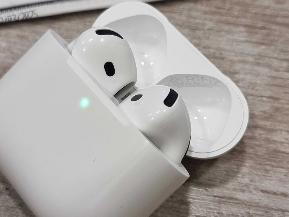 Apple AirPods 4 gen