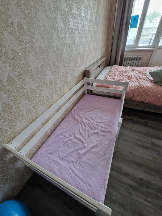 Кровать детская, белая