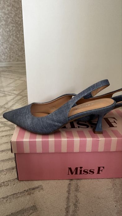 Туфли джинсовые класные за 8000