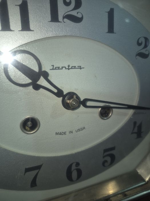 Продам недорого часы с боем