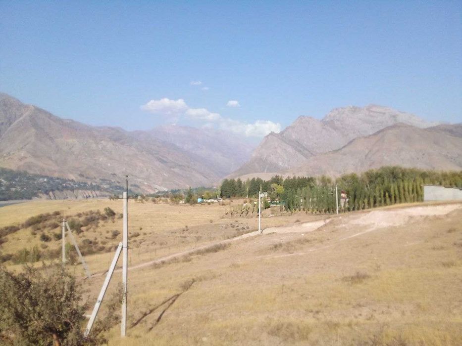 Чарвак,Юсуфхона продаётся дачный участок 5 соток.