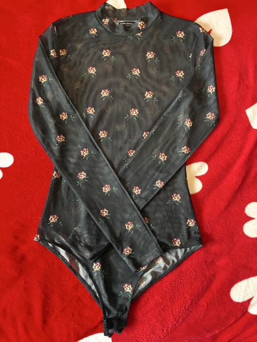 Body transparent cu trandafiri