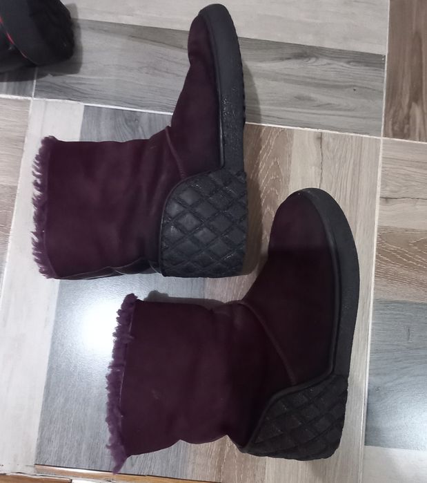 Продам натуральные замшевые сапоги