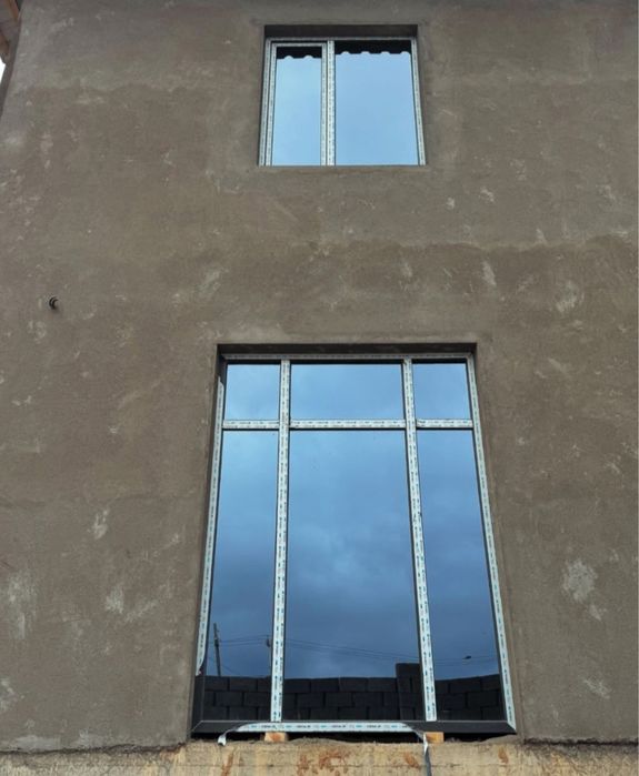 Пласти окна и дверь