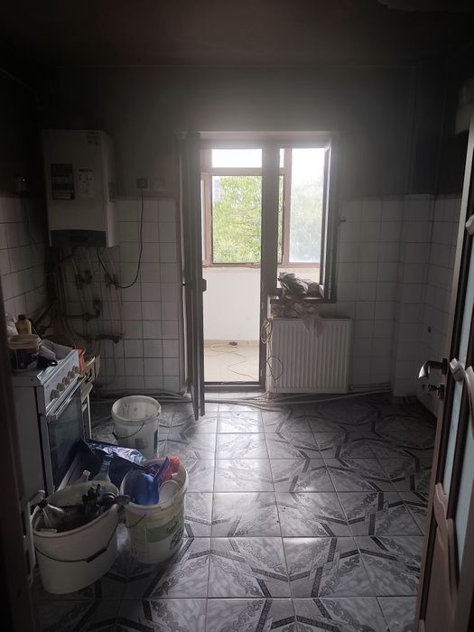 PF apart 2 cam sos Nicolina secția 6 poliție