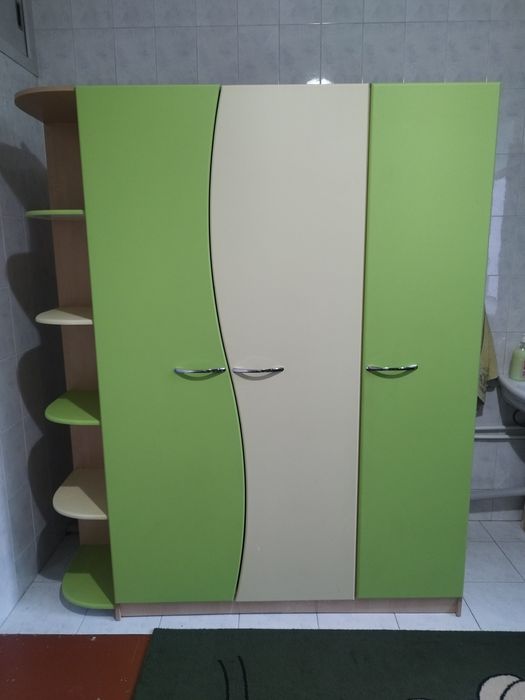 Шкаф продам срочно