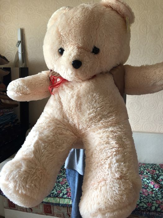 Большой медведь мягкий