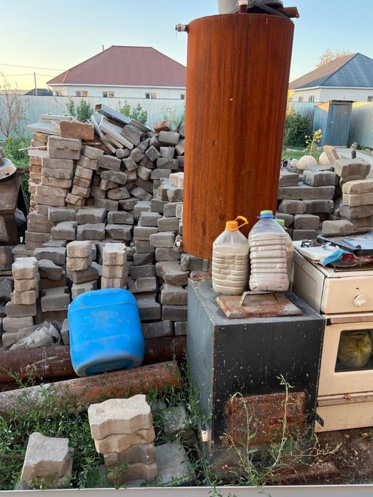 Продам печку с дымоходом с баком 80 л