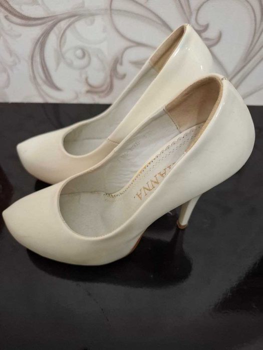 Женские туфли б/у