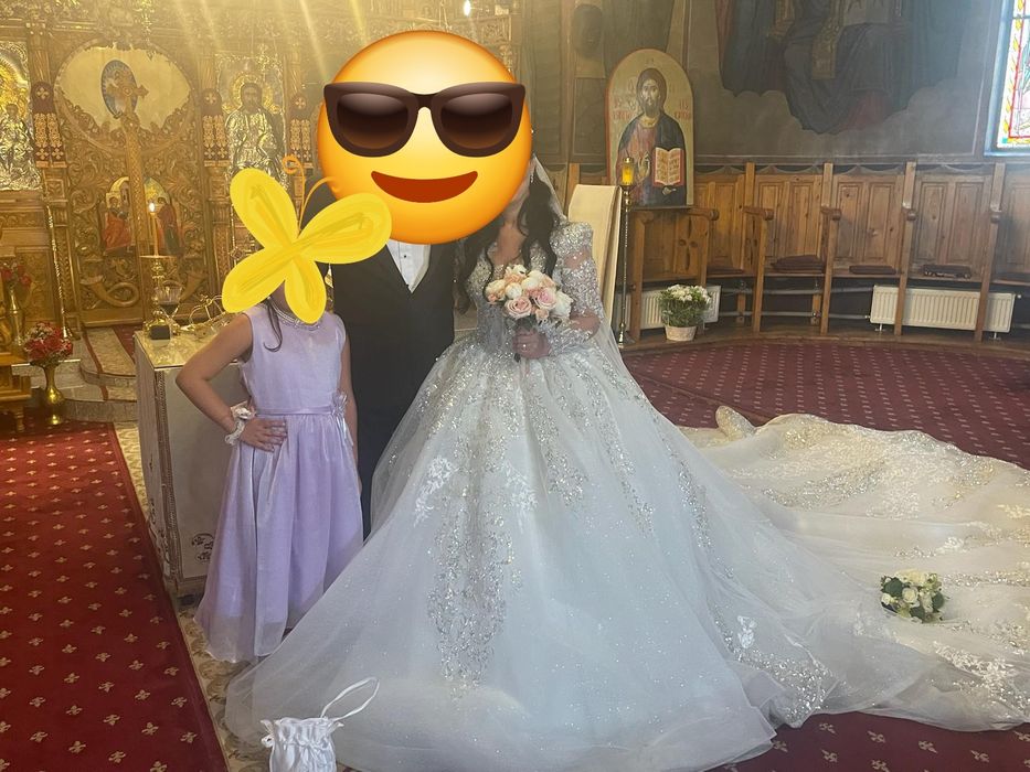 Vând rochie de mireasă
