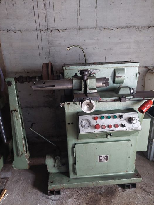 Masina de rectificat tamburi frână camioane