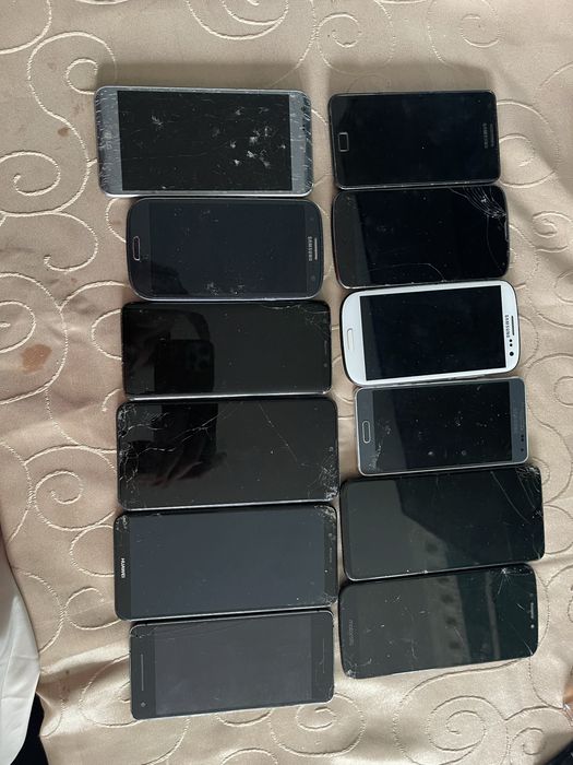 Telefoane de piese si functionale