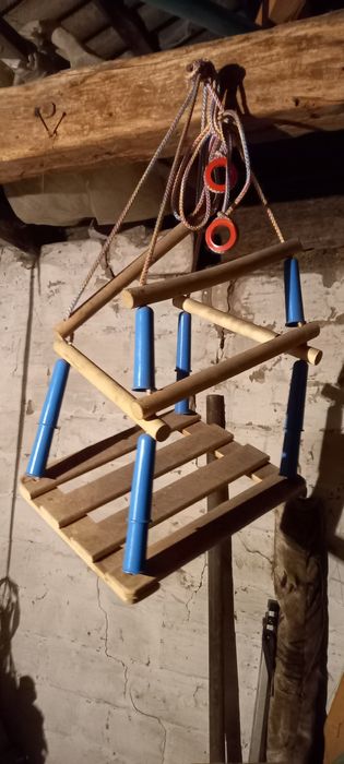 Качели детские..