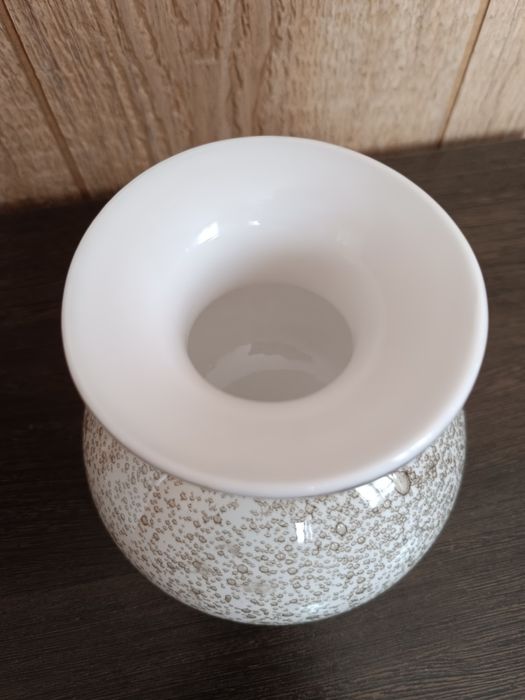 Ваза из цветного стекла