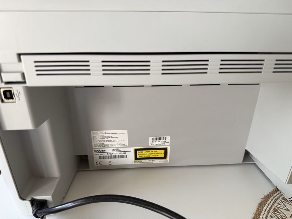 Продавам лазерен принтер 3-1