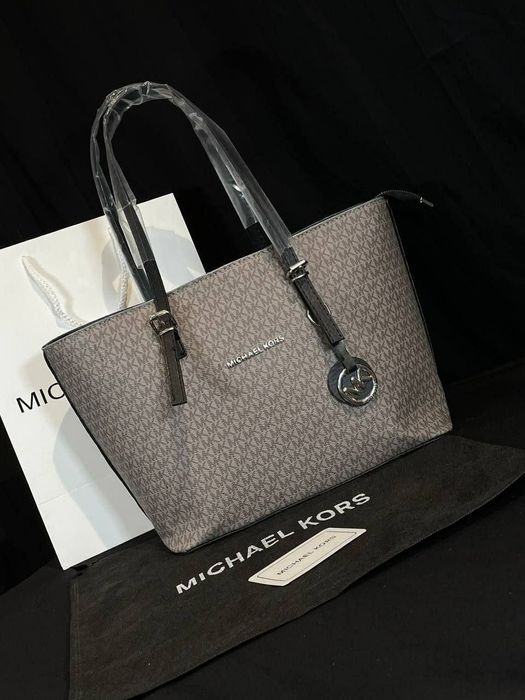 Gentuțe dama diferite modele