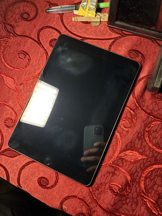 Ipad gen 9 ,2021  64 GB