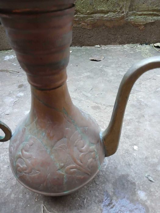 Стар меден ибрик