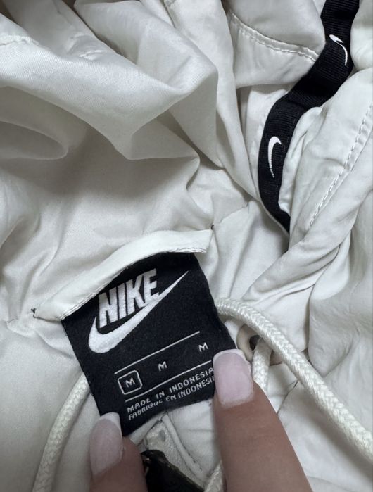 Зимно яке Nike.