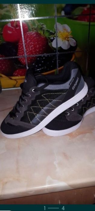 adidași Grisport 42
