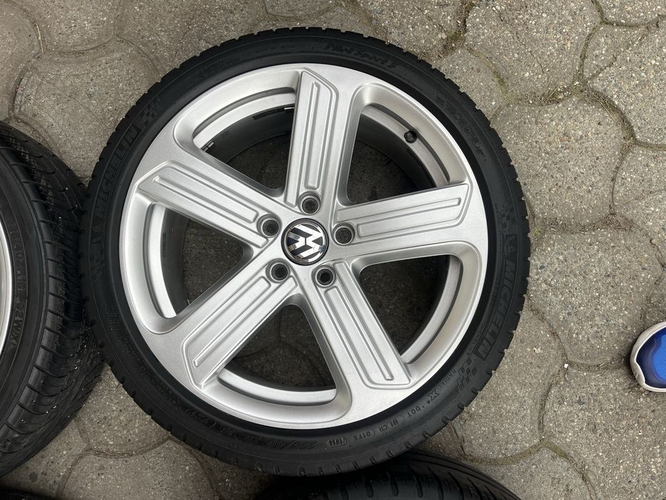 Jante aliaj 5x112mm, anvelope vara 225/40 R18, VW Golf 5/6/7/8 Touran Eos Jetta, Seat, Skoda, Audi A3